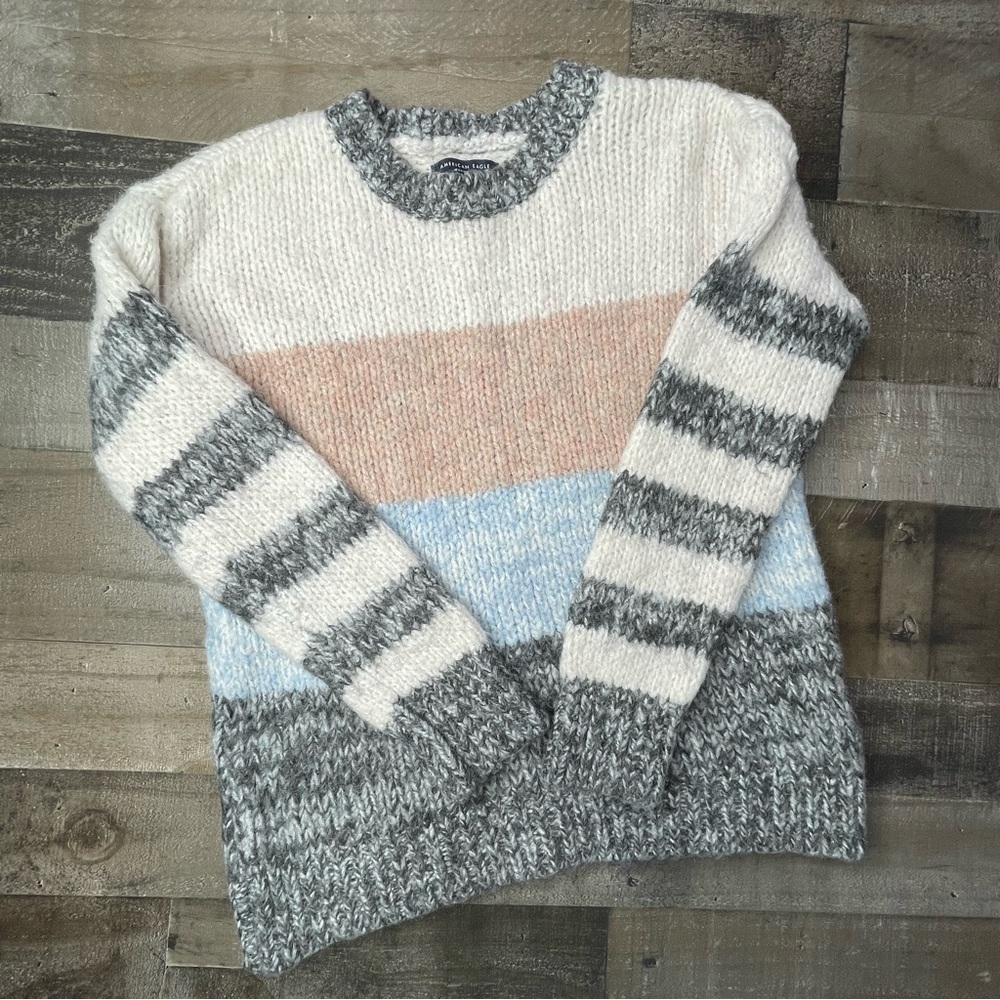 American Eagle Jegging Fit Crew Neck Sweater size Small